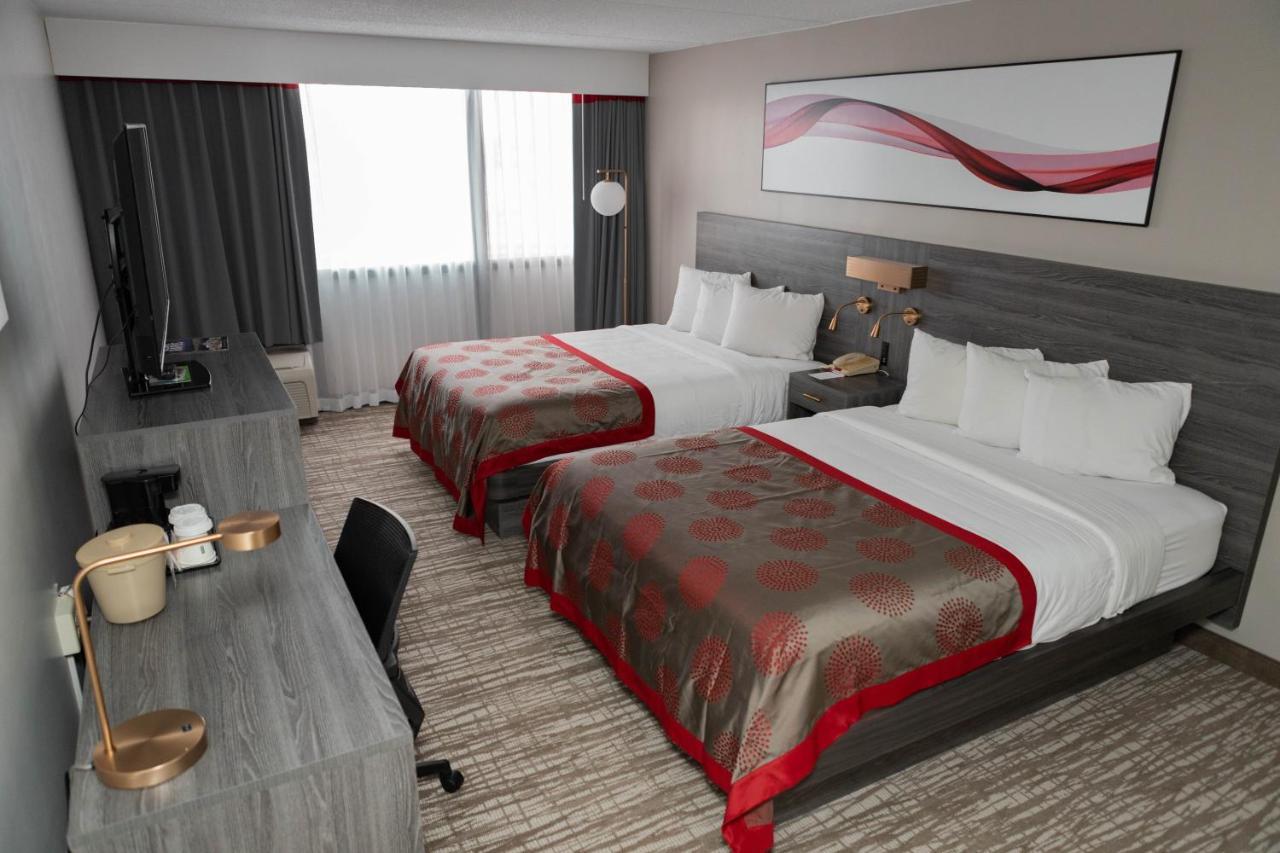 Hotel Ramada By Wyndham Cedar Rapids Exteriér fotografie