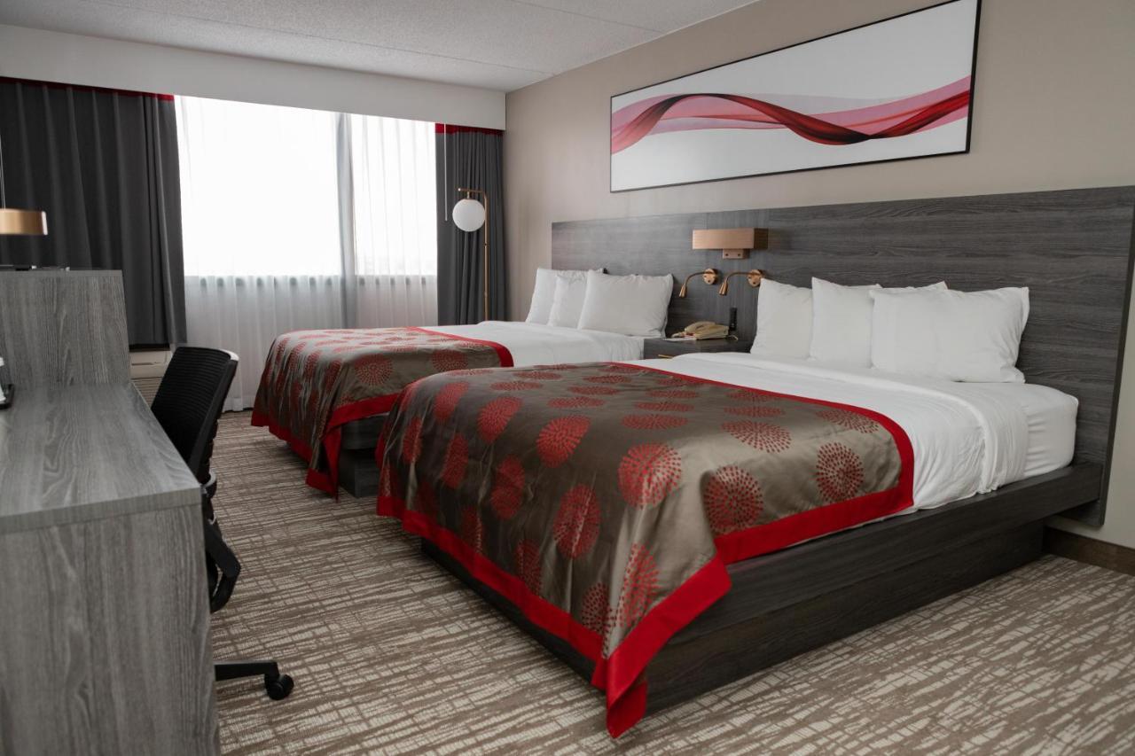 Hotel Ramada By Wyndham Cedar Rapids Exteriér fotografie