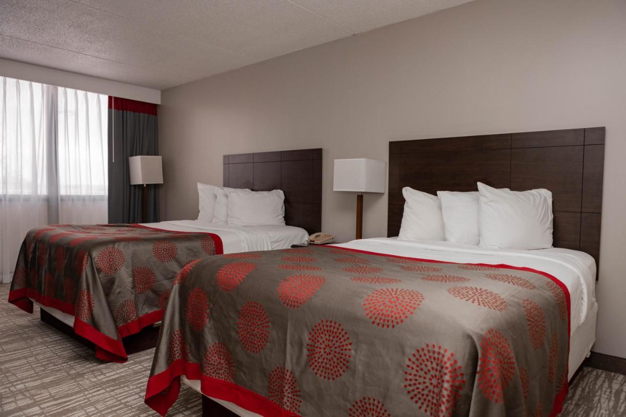 Hotel Ramada By Wyndham Cedar Rapids Exteriér fotografie