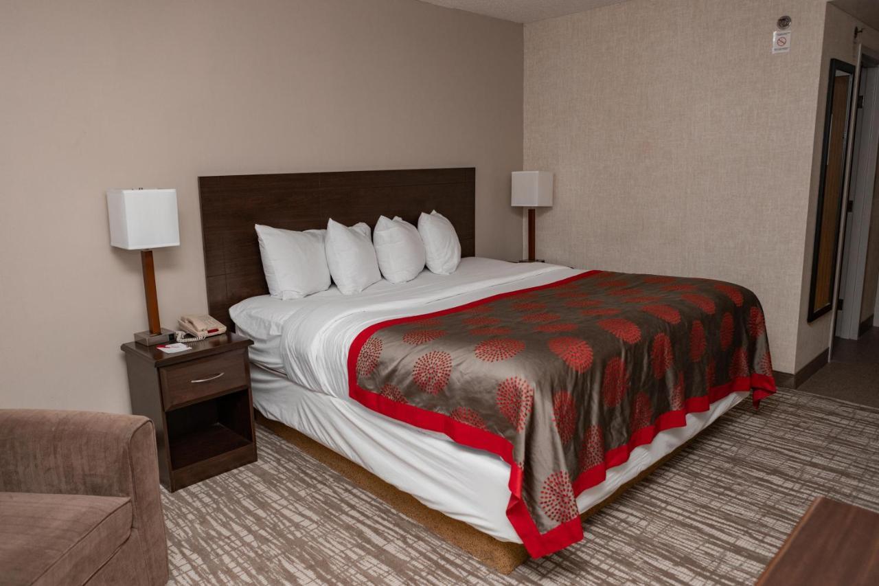 Hotel Ramada By Wyndham Cedar Rapids Exteriér fotografie
