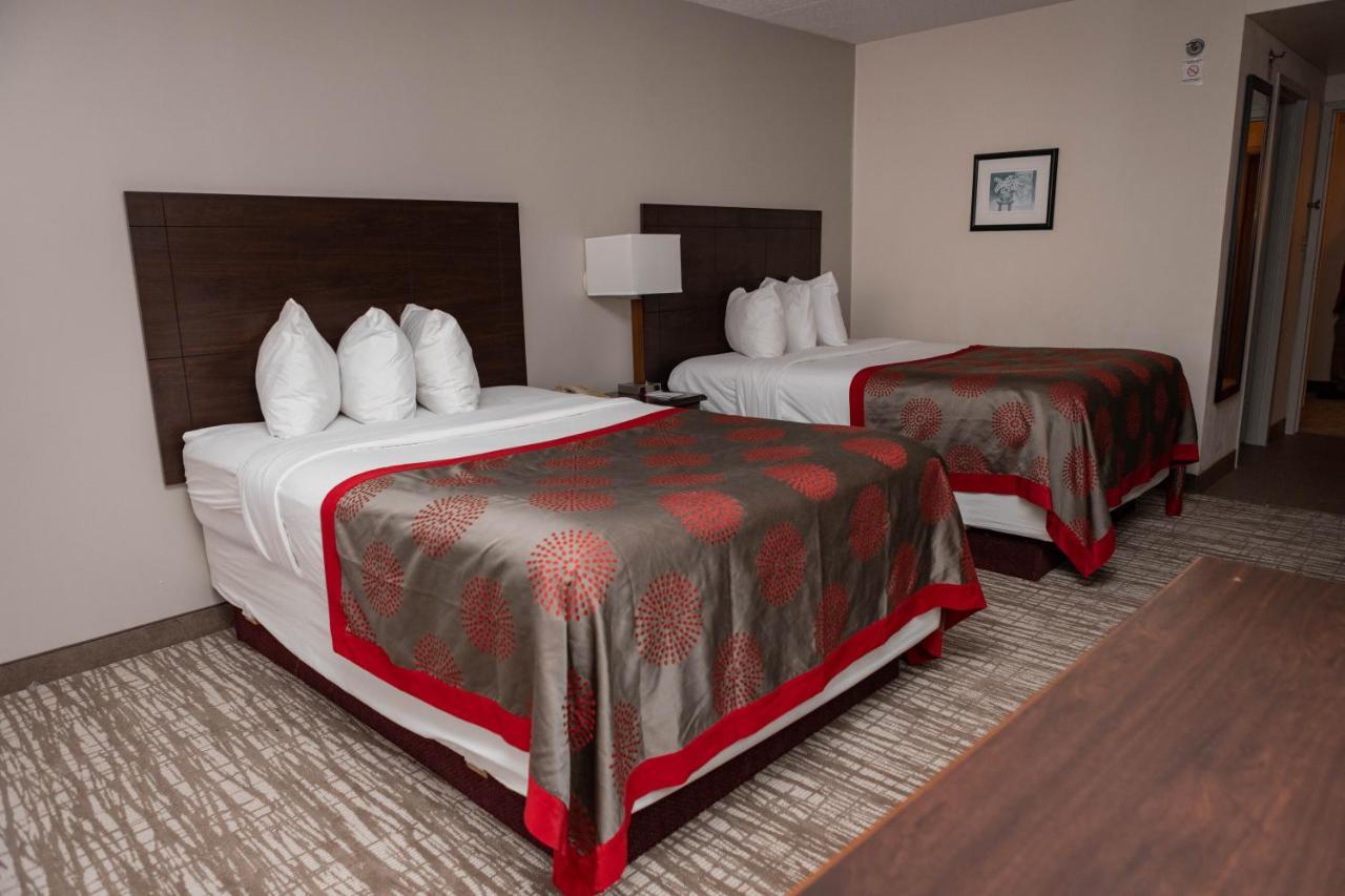 Hotel Ramada By Wyndham Cedar Rapids Exteriér fotografie