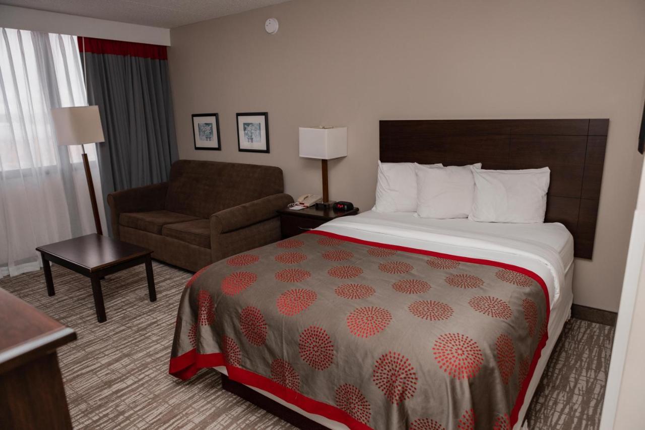 Hotel Ramada By Wyndham Cedar Rapids Exteriér fotografie