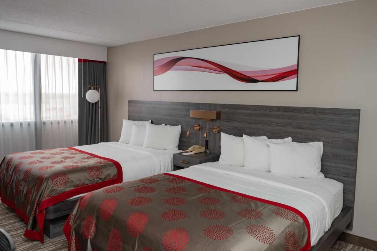 Hotel Ramada By Wyndham Cedar Rapids Exteriér fotografie